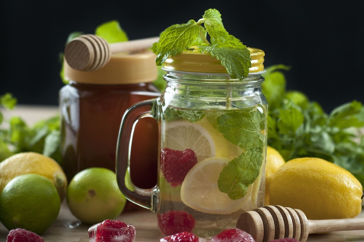 Segar dan Sehat, ini 15 Resep Infused Water yang Wajib Kamu Coba | kotak sayur